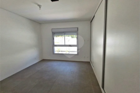 Casa à venda ou para alugar com 3 suítes no condomínio Jardim Flora, São Paulo - SP