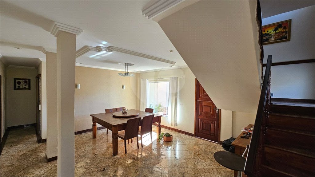 Casa à venda com 5 quartos, sendo 3 suítes,  no condomínio Colinas do Magarça, Rio de Janeiro - RJ