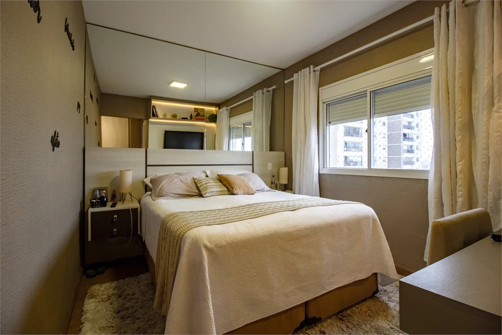 Apartamento à venda com 3 suítes em Parque Reboucas, São Paulo, SP