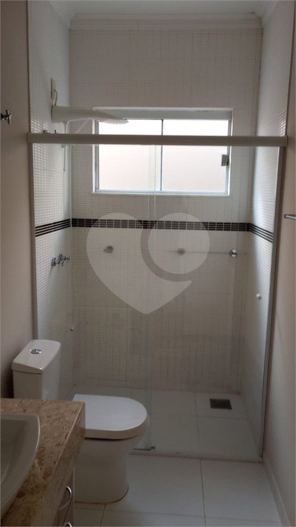 Casa à venda com 3 suítes no condomínio Picollo, Louveira - SP