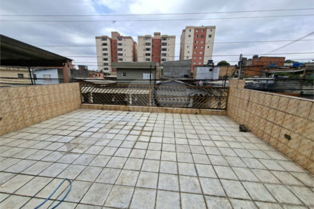 Casa à venda com 4 quartos, sendo 1 suíte,  em Vila Santa Maria, Guarulhos, SP