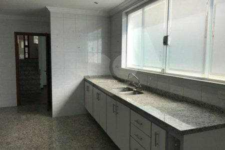 Sobrado à venda com 5 quartos, sendo 4 suítes, em Jardim Franca, São Paulo, SP