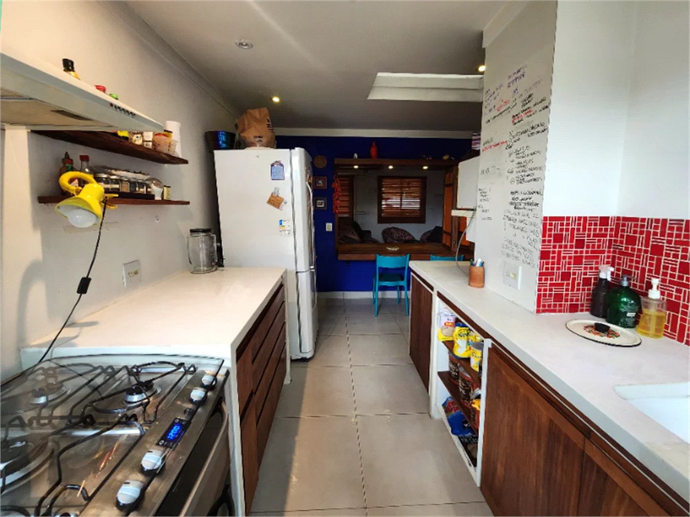 Casa à venda com 4 quartos, sendo 2 suítes, no condomínio Vila Nova de Gaia, São Paulo - SP