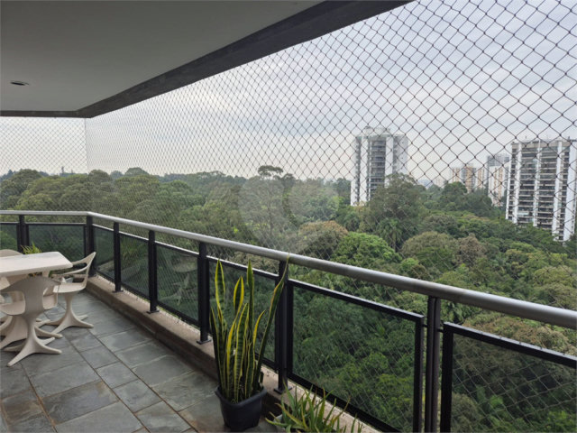 Apartamento à venda ou para alugar com 4 suítes em Alto da Boa Vista, São Paulo, SP