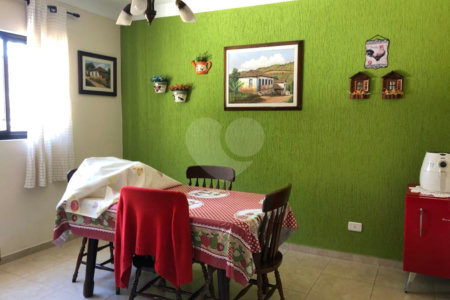 Sobrado à venda com 5 quartos em Parque Vitória, São Paulo, SP
