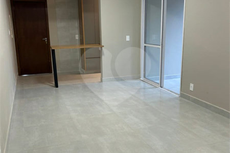 Apartamento à venda com 3 quartos, sendo 1 suíte, em Jardim São José, Ribeirão Preto, SP