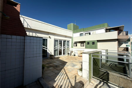 Cobertura à venda com 3 quartos, sendo 1 suíte, em Passagem, Cabo Frio, RJ
