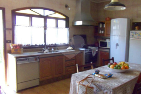 Casa Térrea à venda com 4 quartos, sendo 2 suítes, em Interlagos, São Paulo, SP
