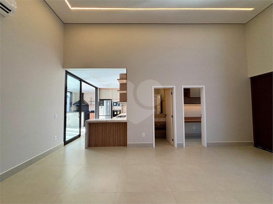 Casa à venda com 3 suítes no condomínio Residencial Dona Maria Candida, Indaiatuba - SP