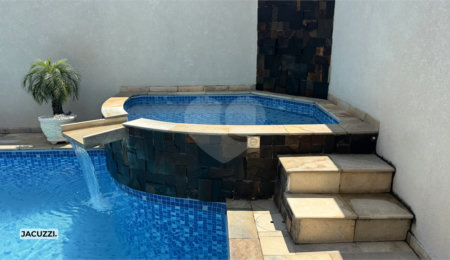 Casa à venda com 3 quartos, sendo 1 suíte,  em Vila Rica, Atibaia, SP