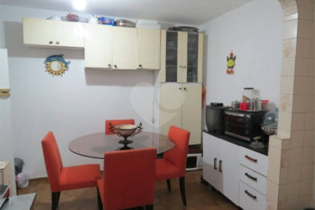Sobrado à venda com 3 quartos, sendo 1 suíte, em Jabaquara, São Paulo, SP