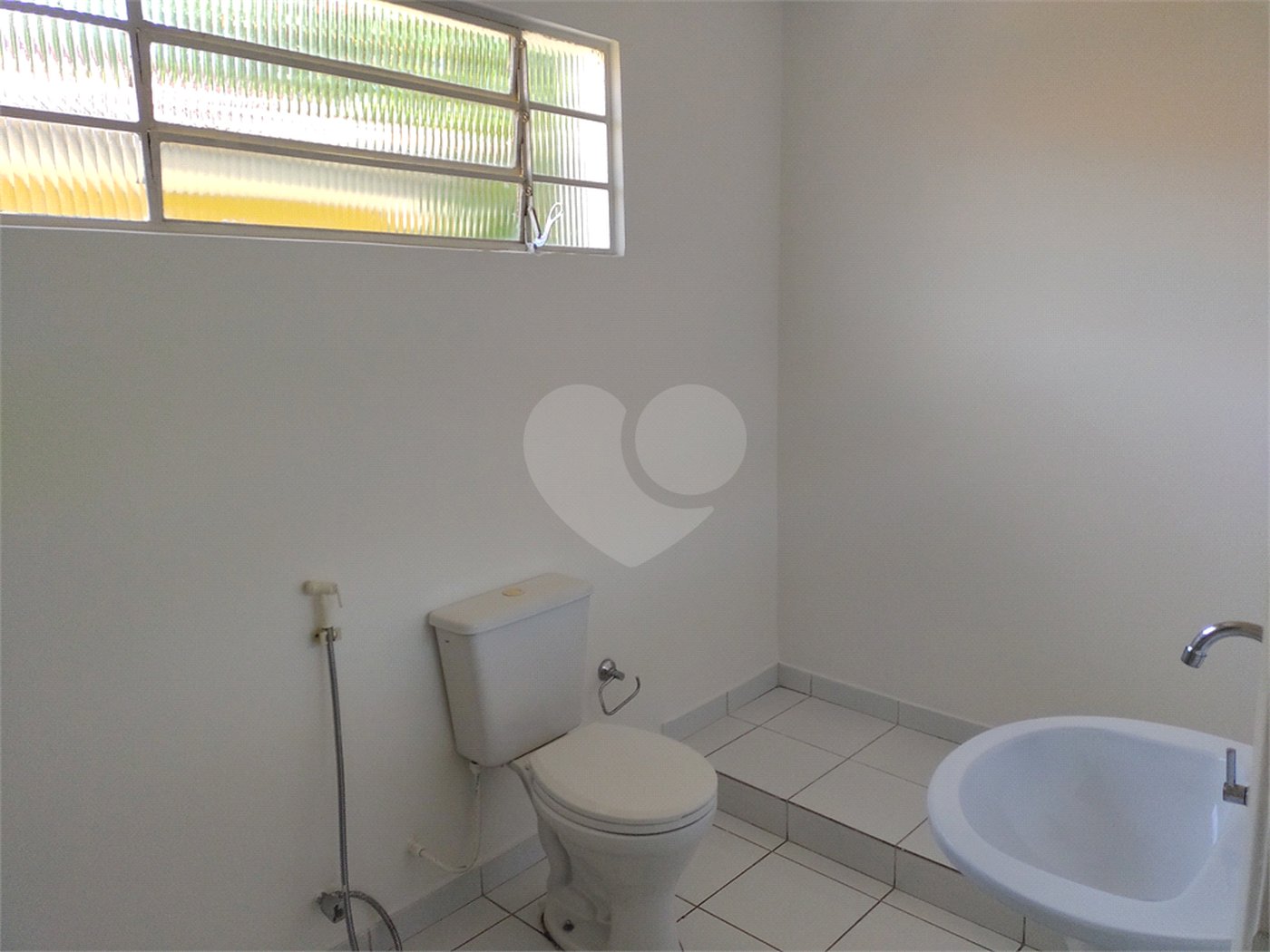 Casa à venda com 3 quartos, sendo 1 suíte,  em Vila Cordeiro, São Paulo, SP