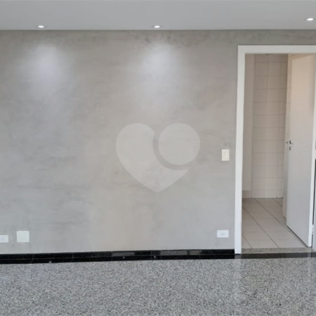 Apartamento para alugar com 3 quartos, sendo 2 suítes, em Jardim Marajoara, São Paulo, SP
