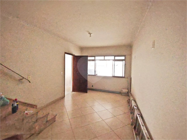 Sobrado à venda com 2 quartos em Vila Nivi, São Paulo, SP