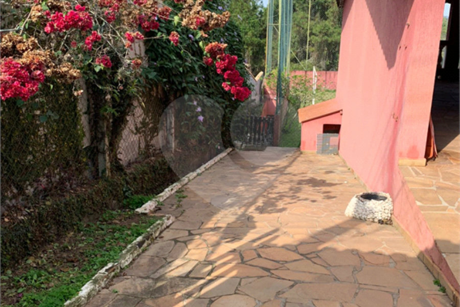 Casa à venda com 4 quartos, sendo 1 suíte, em Loteamento Rancho Maringá II, Atibaia, SP