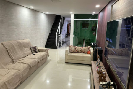 Casa à venda com 3 suítes em Vila Assunção, Santo André, SP