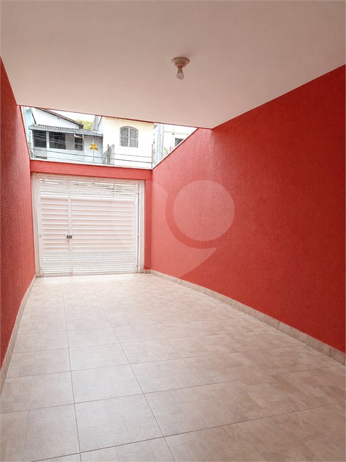 Sobrado à venda com 3 quartos, sendo 1 suíte,  em Vila Linda, Santo André, SP