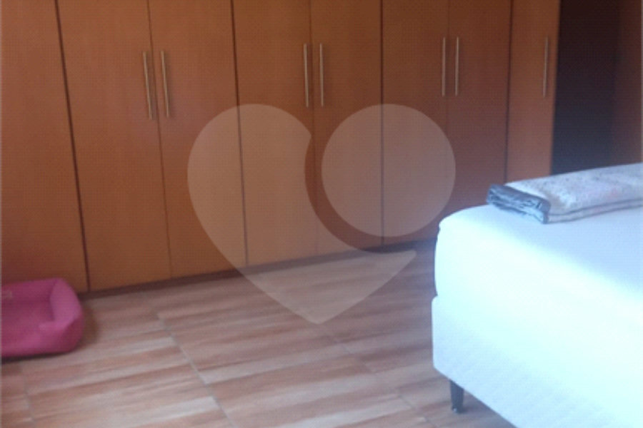 Casa à venda com 5 quartos, sendo 2 suítes, em Jardim Santa Clara, Guarulhos, SP