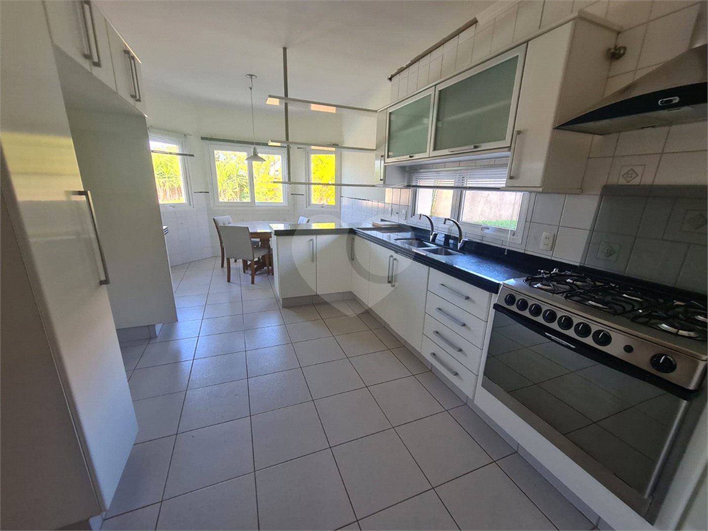 Casa à venda com 3 suítes no condomínio Vinhas da Vista Alegre - Lado Sede, Vinhedo - SP