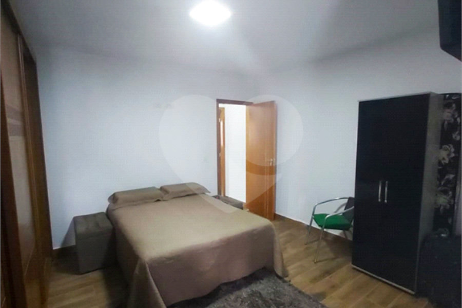 Sobrado à venda com 2 suítes em Vila Constança, São Paulo, SP