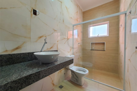 Casa à venda com 3 quartos, sendo 1 suíte,  no condomínio Residencial Reserva das Paineiras, Itapetininga - SP