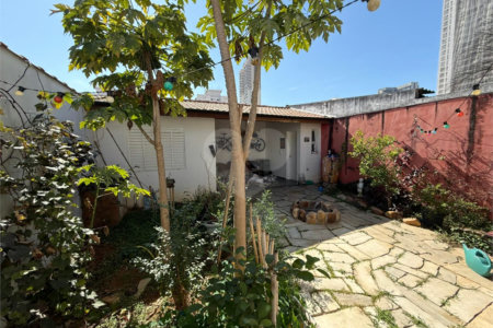 Casa à venda com 3 quartos, sendo 1 suíte, em Ipiranga, São Paulo, SP