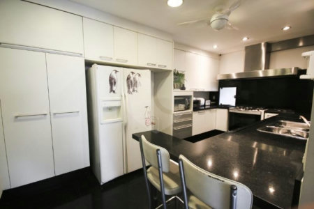 Casa à venda com 3 quartos, sendo 2 suítes,  em Vila Tramontano, São Paulo, SP