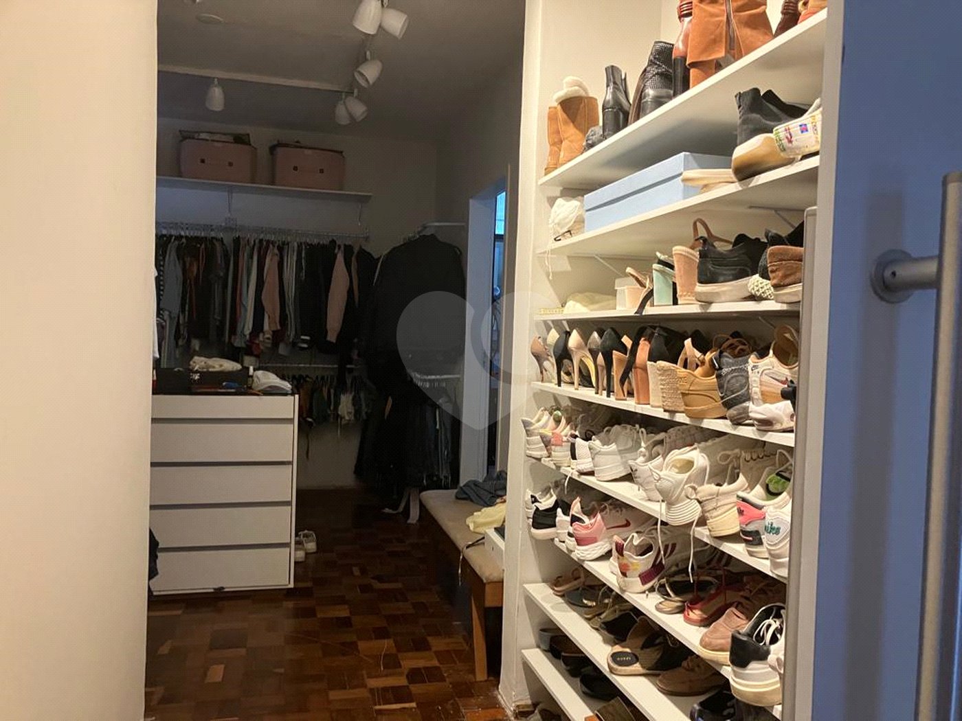 Sobrado à venda com 4 quartos, sendo 2 suítes, em Jardim São Bento, São Paulo, SP