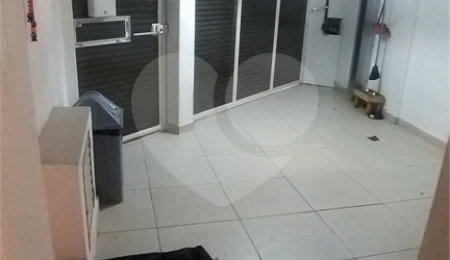 Sobrado à venda com 2 quartos em Vila Gumercindo, São Paulo, SP