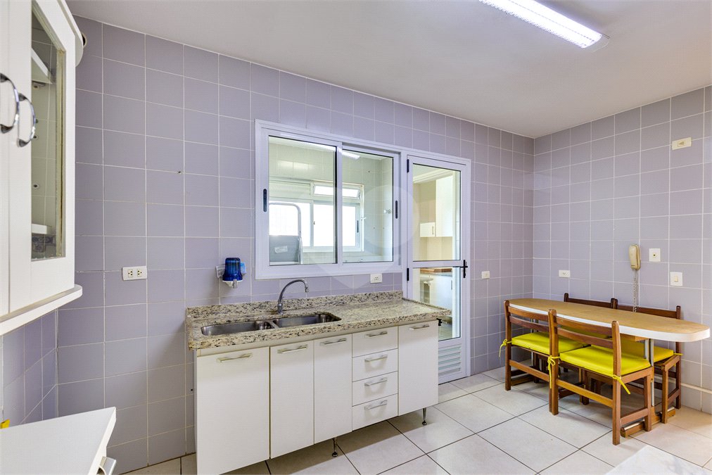 Apartamento à venda com 3 quartos, sendo 1 suíte, em Chácara Santo Antônio (zona Sul), São Paulo, SP