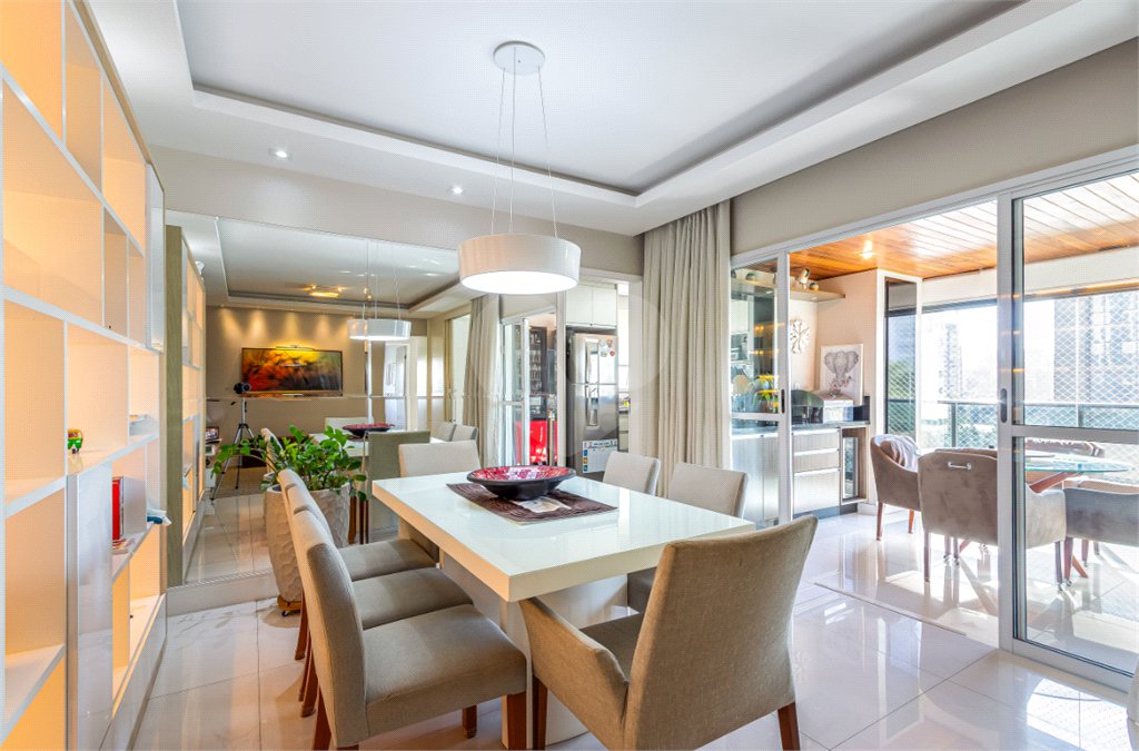 Apartamento à venda com 3 quartos, sendo 1 suíte, em Chácara Santo Antônio, São Paulo, SP