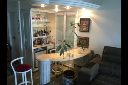 Lindo apartamento em ótima localização na Mooca!