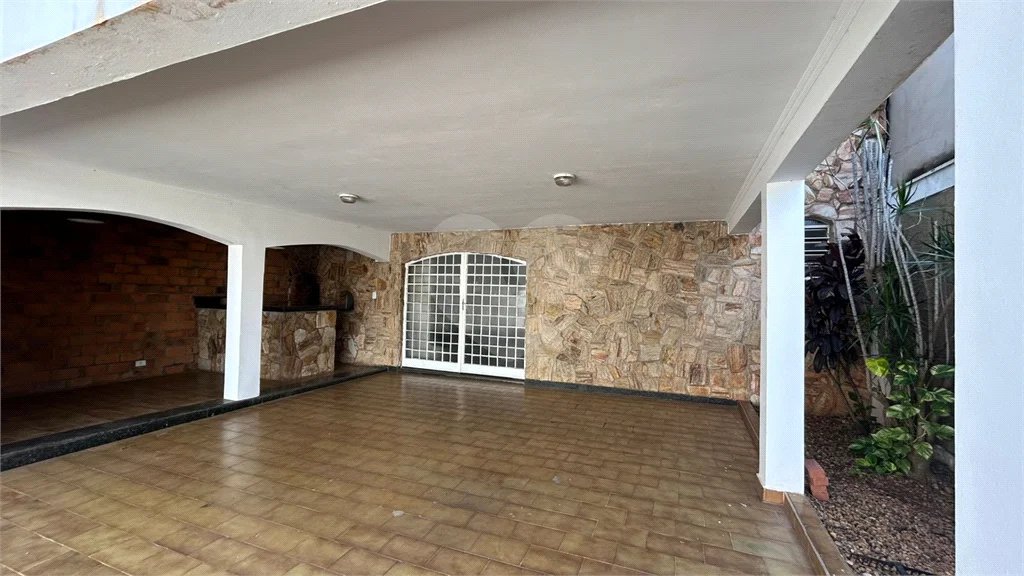 Venda Casa com 4 Dormitórios no Parque Santa Cecília