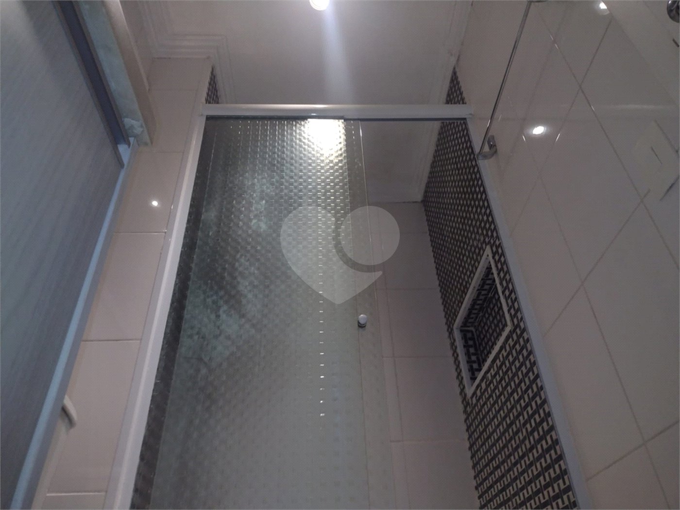Apartamento à venda com 2 quartos, sendo 1 suíte,  em Vila Suzana, São Paulo, SP