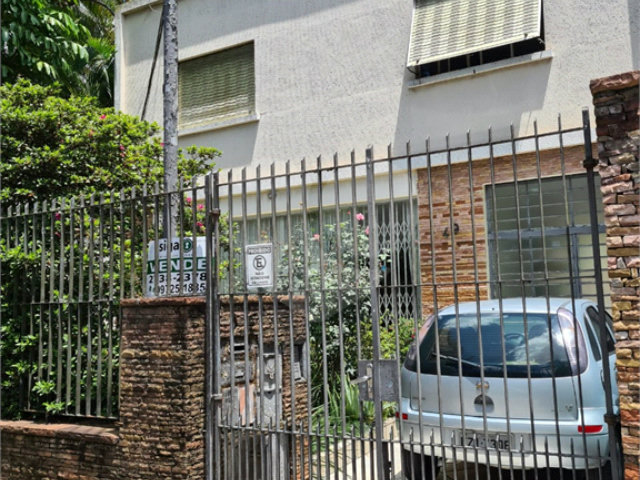 Sobrado à venda com 3 quartos em Campo Belo, São Paulo, SP
