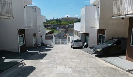 Casa à venda com 2 quartos no condomínio Residencial Monaco, Mogi das Cruzes - SP