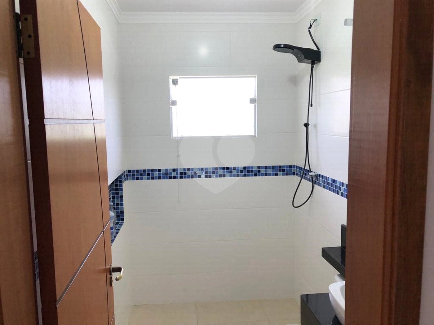 Sobrado à venda com 3 suítes em Barreiro, Mairiporã, SP