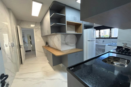 Apartamento para alugar com 3 quartos, sendo 1 suíte,  em Pinheiros, São Paulo, SP