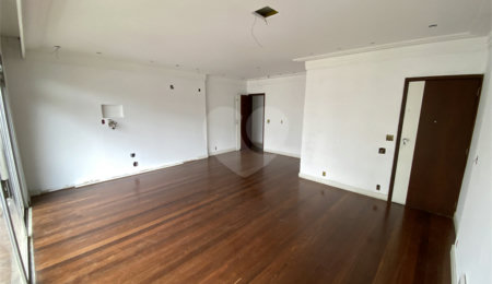 Apartamento à venda com 4 quartos, sendo 1 suíte,  em Tijuca, Rio de Janeiro, RJ