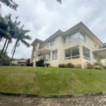 Casa à venda com 5 suítes no condomínio Cantareira, Mairiporã - SP