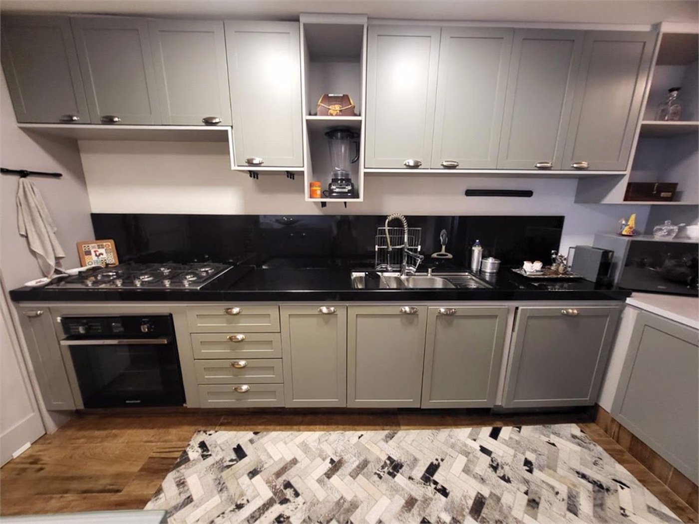 Apartamento Residencial à venda, Gonzaga, Santos - AP0128.