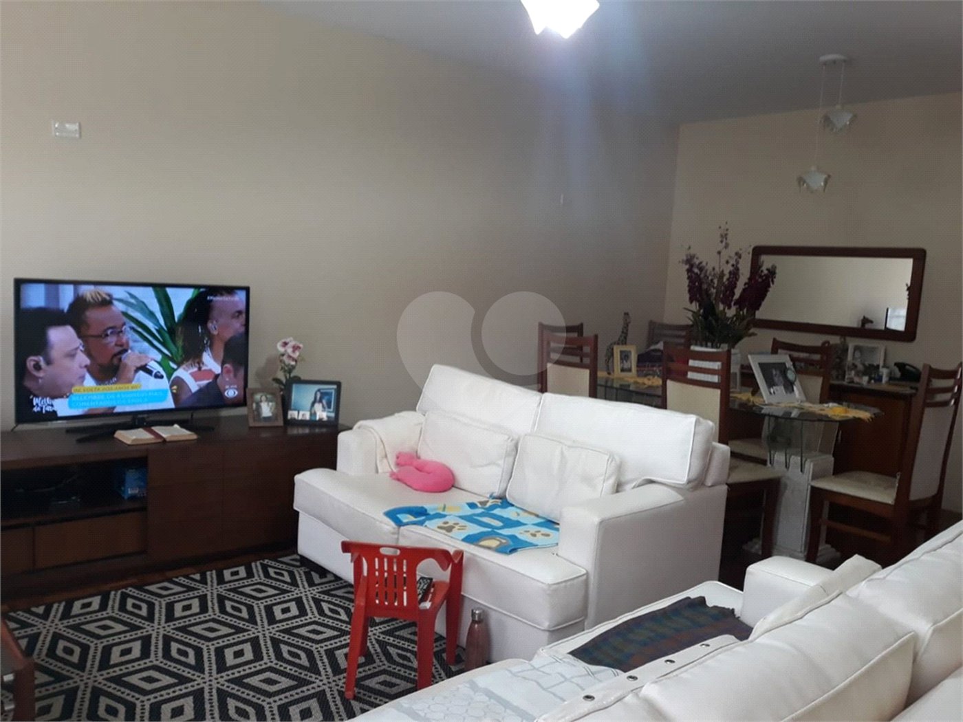 Sobrado à venda com 3 quartos, sendo 1 suíte,  em Esplanada Mendes Moraes, São Roque, SP