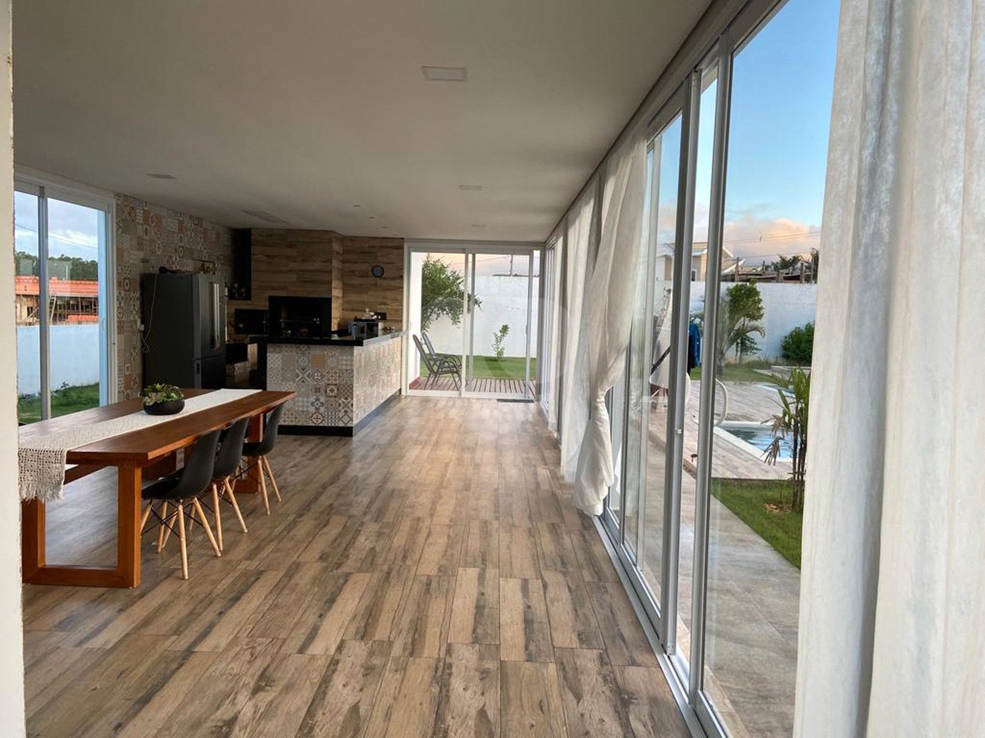 Casa à venda com 5 suítes no condomínio Residencial Fazenda Alta Vista, Salto de Pirapora - SP
