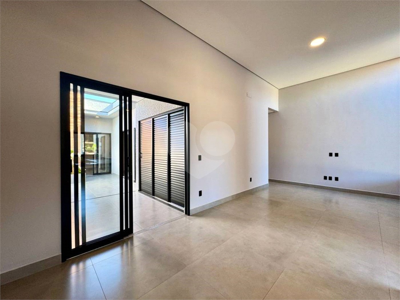 Casa à venda com 3 quartos, sendo 1 suíte, no condomínio Park Gran Reserve, Indaiatuba - SP