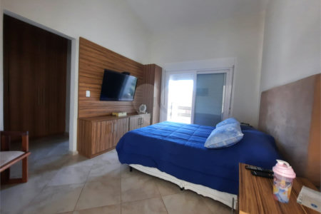 Casa à venda com 3 suítes no condomínio Parque Arco Iris, Atibaia - SP