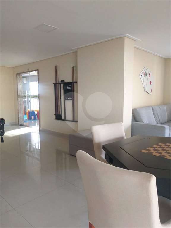 Apartamento à venda com 2 suítes em Guilhermina, Praia Grande, SP