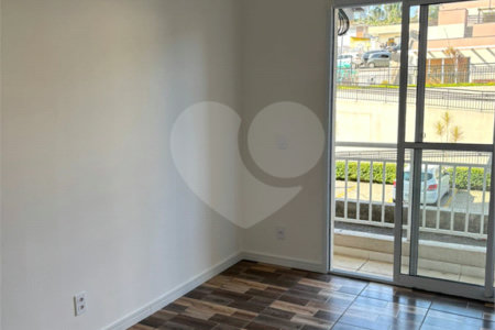 Apartamento à venda com 2 quartos em Jardim Rodrigues Alves, Ferraz de Vasconcelos, SP
