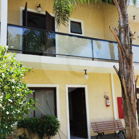Casa à venda com 2 suítes, no condomínio Residencial Vitória Régia, Bertioga - SP