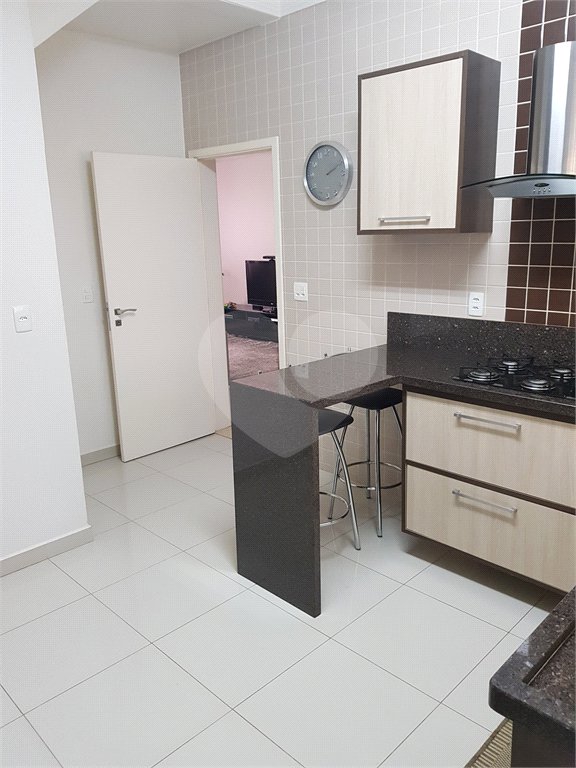 Casa à venda com 3 quartos, sendo 1 suíte, no condomínio Ilha das Águas, Salto - SP