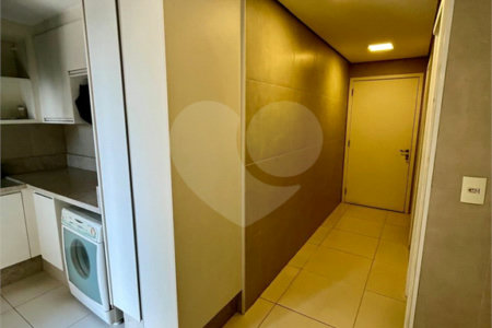 Apartamento à venda com 4 quartos, sendo 3 suítes, em Morumbi, São Paulo, SP